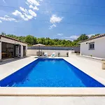 Nature Lovers Retreat - Casa Irena With Pool * Kršan