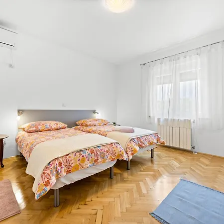 בית נופש Nature Lovers Retreat - Casa Irena With Pool Kršan