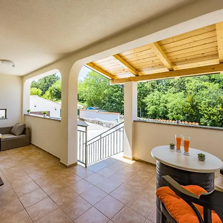Nature Lovers Retreat - Casa Irena With Pool Kršan